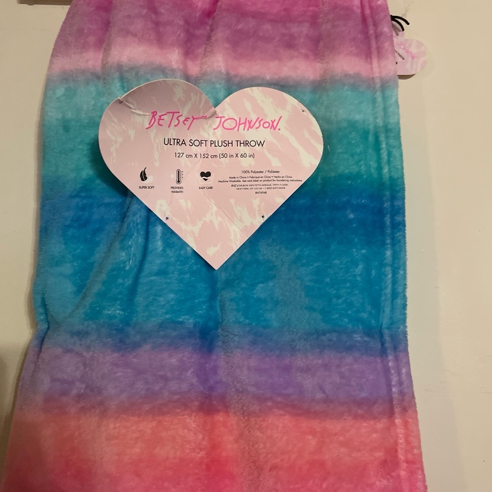 Betsey Johnson plush throw blanket